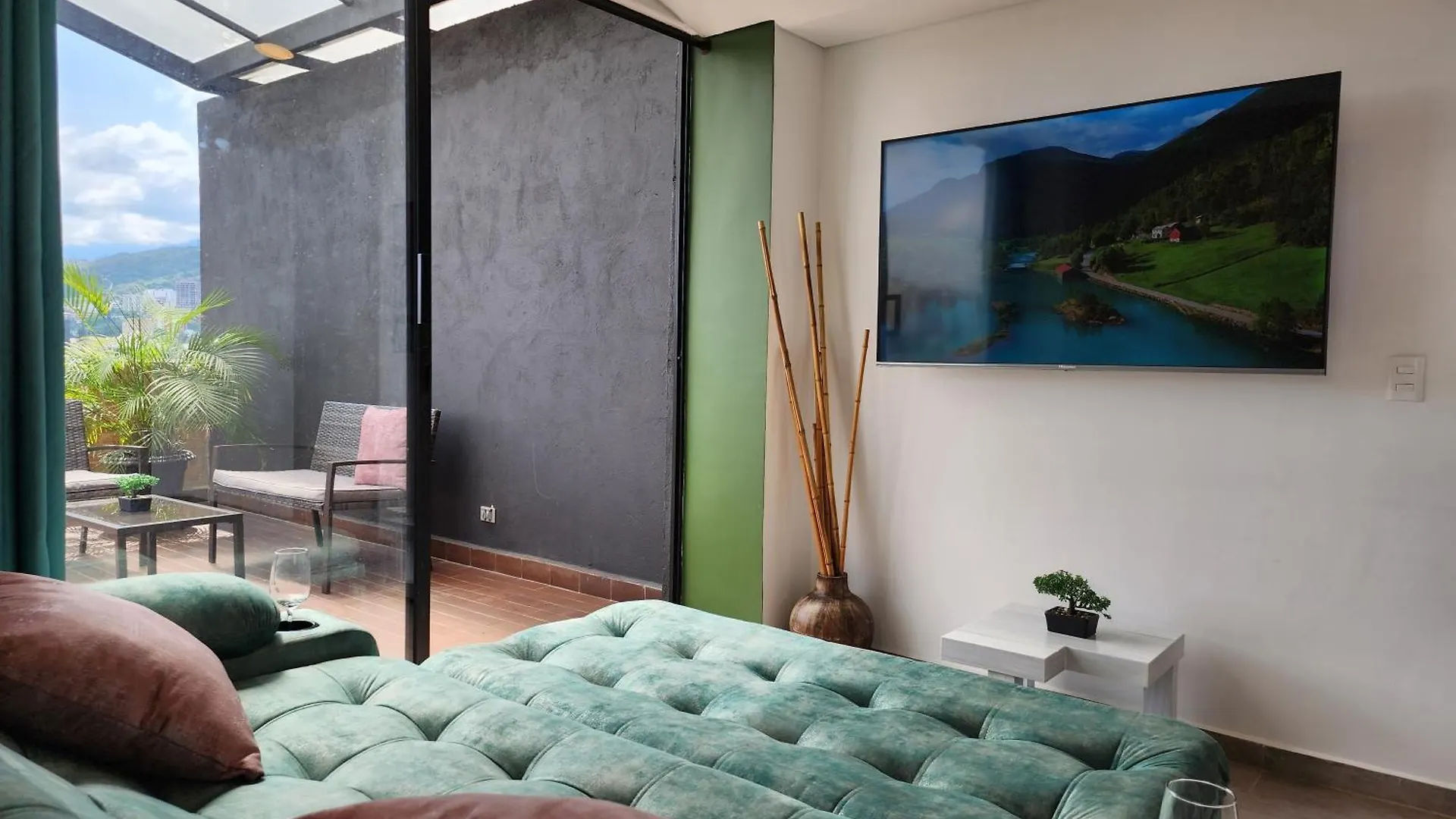 Liv 37 Apartments Cali