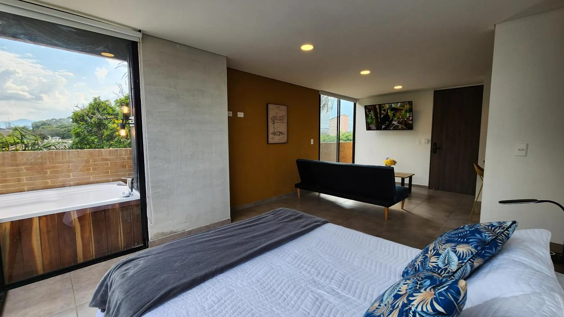 Liv 37 Apartments Cali
