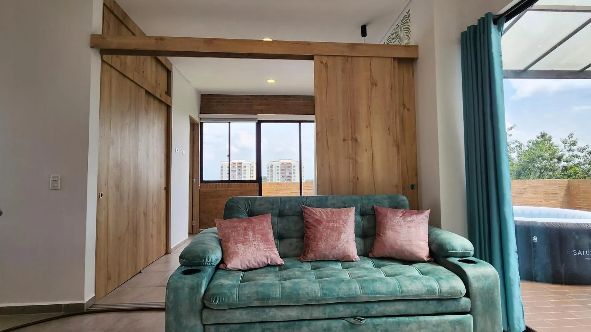 Liv 37 Apartments Cali