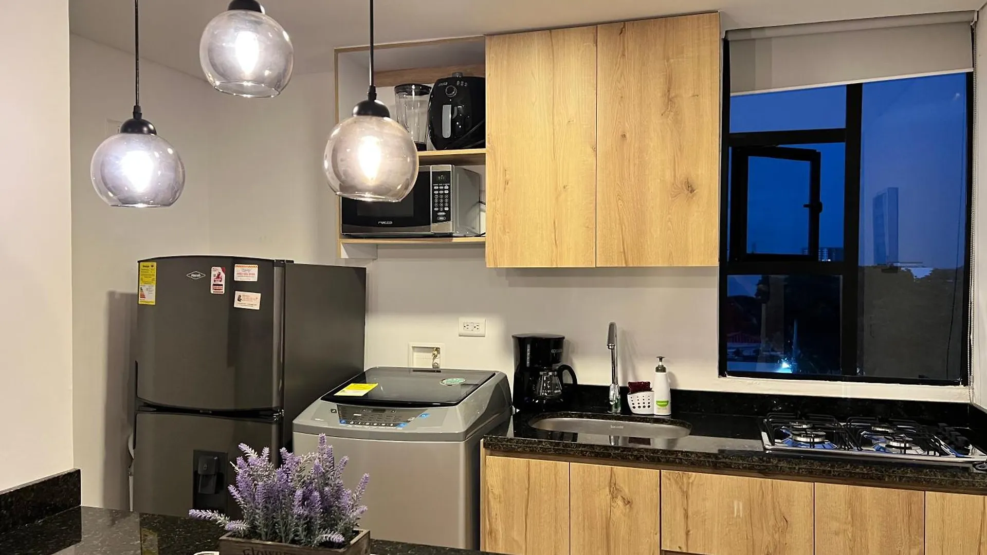Liv 37 Apartments Cali