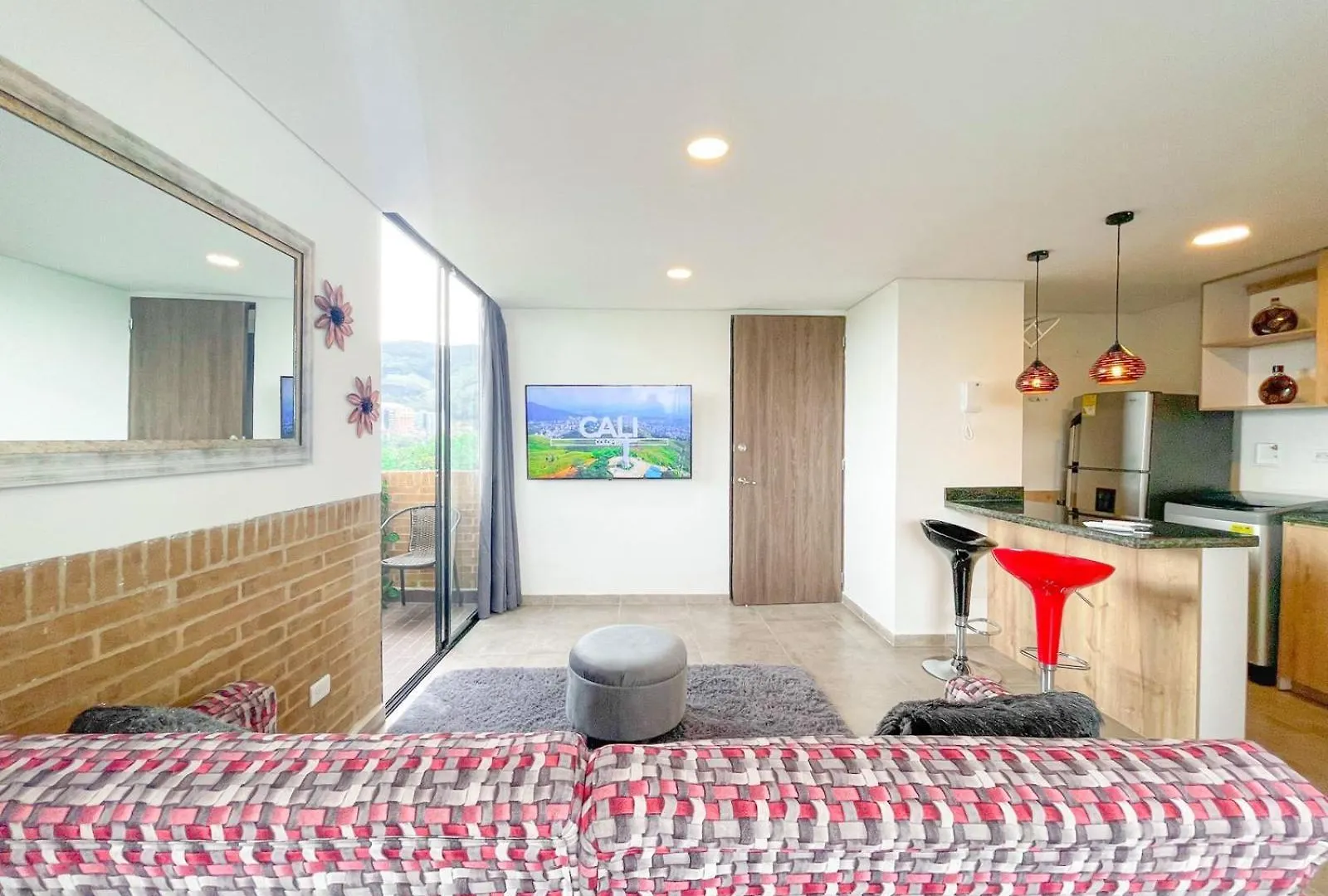 Liv 37 Apartments Cali